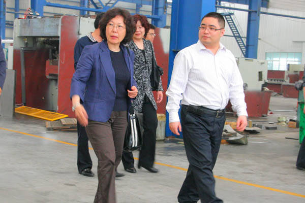 商務(wù)部機(jī)電和科技產(chǎn)業(yè)司副司長(zhǎng)劉少軍來(lái)我公司參觀(guān)